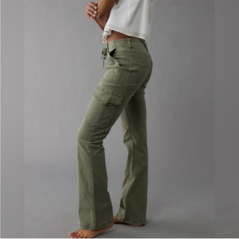 NWT AMERICAN EAGLE Bootcut Stretch Cargo Mid Rise Pants, Army Green Olive, 6
